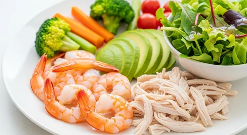 Thực Đơn Giảm Cân Siêu Tốc Bằng Tôm Thẻ Hấp Ức Gà Xé